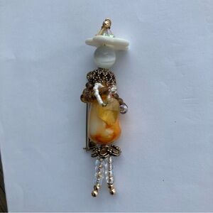 Chic Gold White Beaded Brooch Valentine Gift Lady Figurine Holding a Heart Love